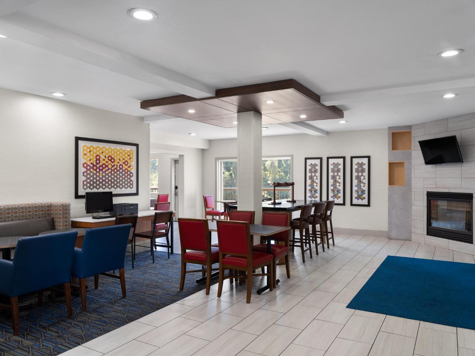 Holiday Inn Express Fort Bragg By Ihg Exteriér fotografie