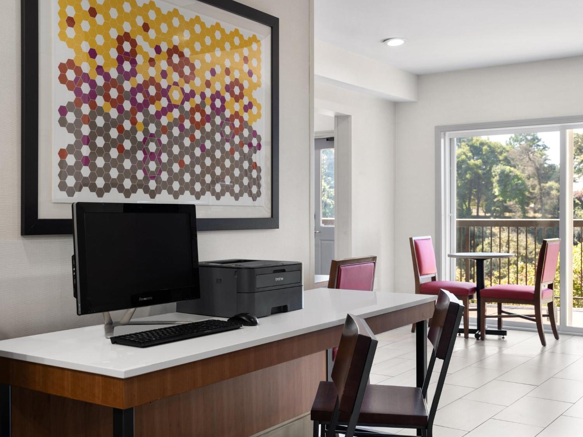 Holiday Inn Express Fort Bragg By Ihg Exteriér fotografie